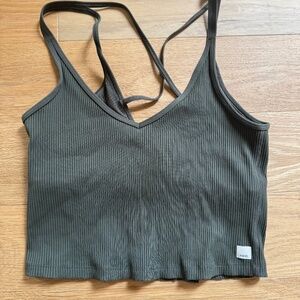 Vuori Ribbed Olive Tank – Size L